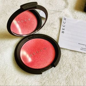 BECCA LUMINOUS BLUSH